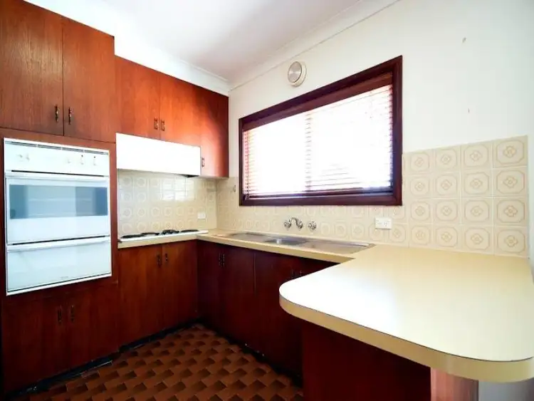 Fifth view of Homely house listing, 16 Belmore Place, Dubbo NSW 2830