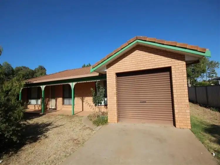 23 Sloman Close, Dubbo NSW 2830