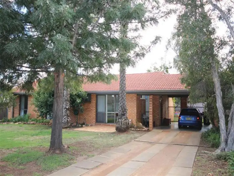 4 Wirraway Close, Dubbo NSW 2830