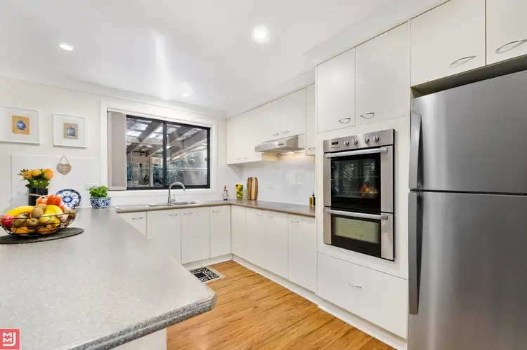 Sixth view of Homely house listing, 382 Northcliffe Drive, Lake Heights NSW 2502