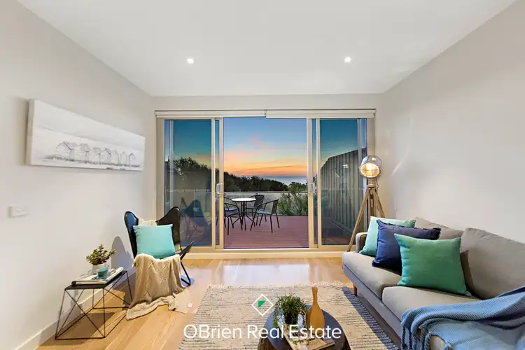 2/15 Harding Avenue, Bonbeach VIC 3196