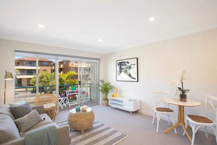 Third view of Homely apartment listing, 2/98 Dee Why Parade, Dee Why NSW 2099