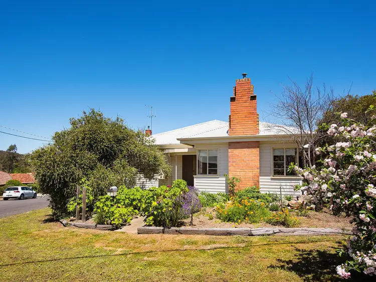 Main view of Homely house listing, 7 Douglas Crescent, Castlemaine VIC 3450