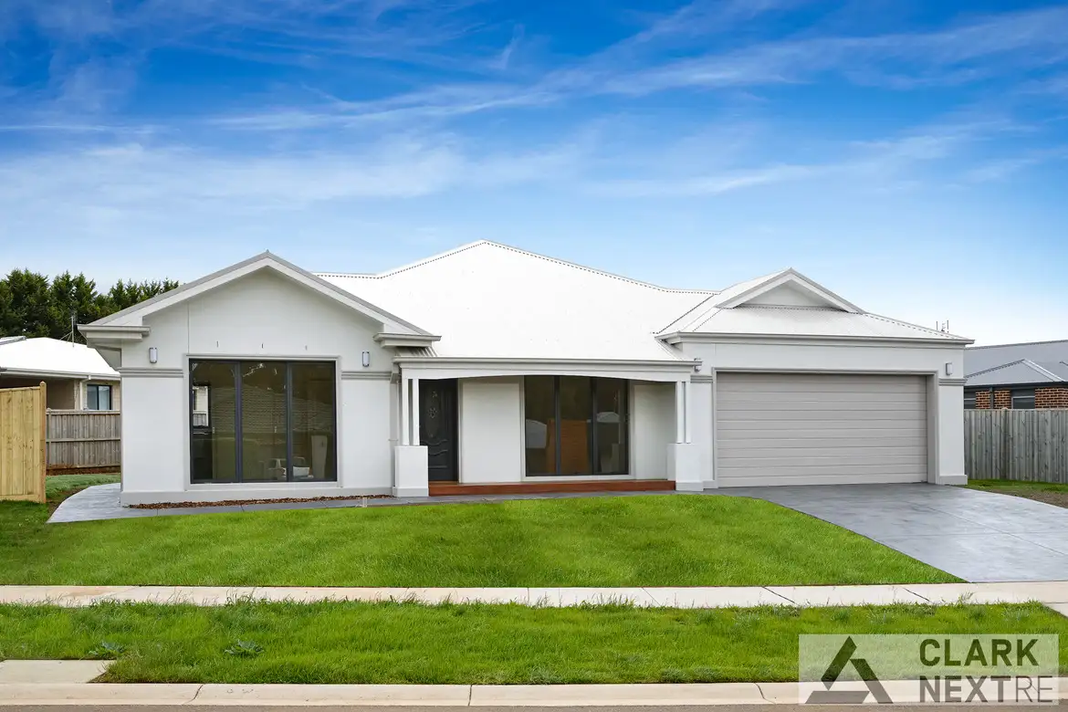 Main view of Homely house listing, 24 Kensington Drive, Warragul VIC 3820