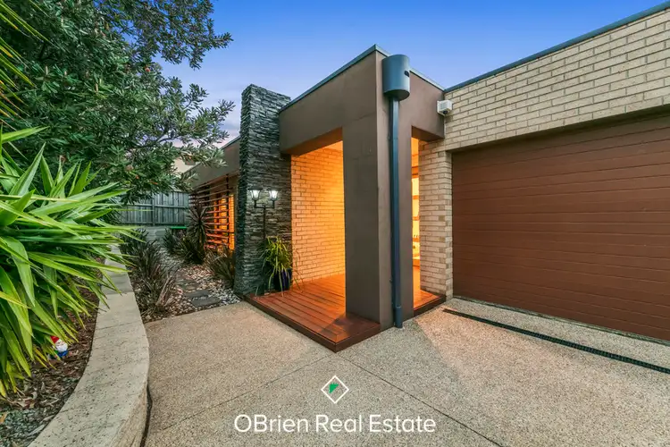 27 Chase Boulevard, Berwick VIC 3806