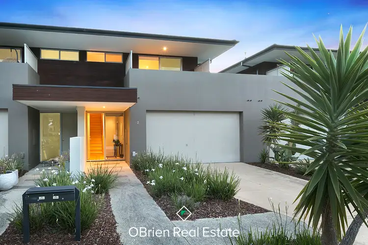 2/2 Barton Drive, Sandhurst VIC 3977