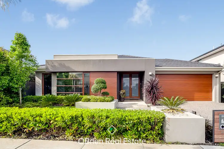 22 Waler Circuit, Clyde North VIC 3978