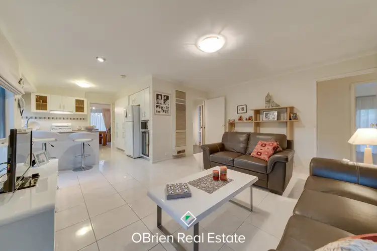 Sixth view of Homely house listing, 6 Kimberly Court, Berwick VIC 3806