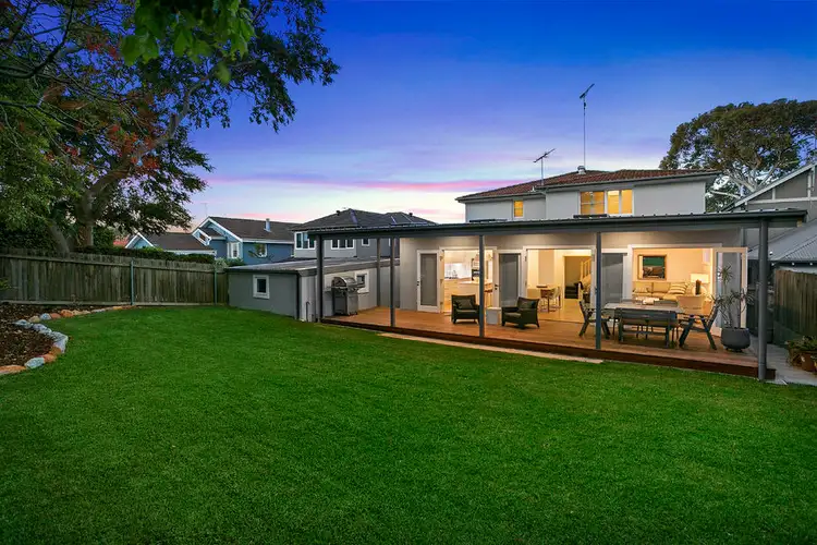 4 Narooma Road, Northbridge NSW 2063