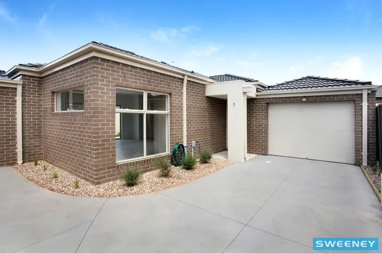 3/2 Lane Place, Hillside VIC 3037