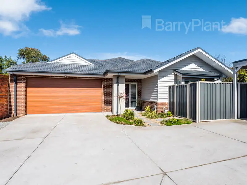 Main view of Homely unit listing, 2/3 Cassia Court, Wantirna VIC 3152