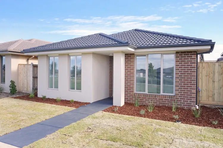 5 Valentine Lane, Cranbourne North VIC 3977