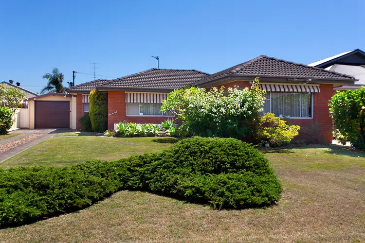 14 Wattle Street, Windang NSW 2528