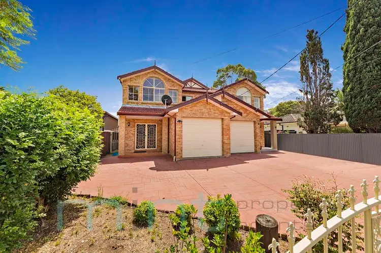 Main view of Homely semi-detached listing, 2/68 Arab Road, Padstow NSW 2211
