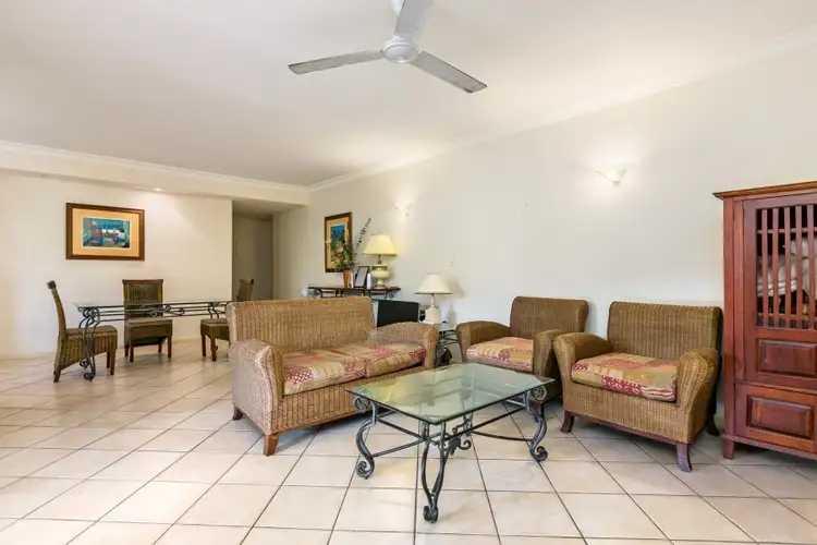 916/2 Greenslopes Street, Cairns North QLD 4870