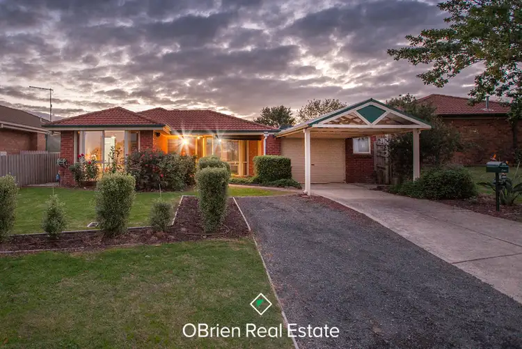 5 Kate Court, Pakenham VIC 3810