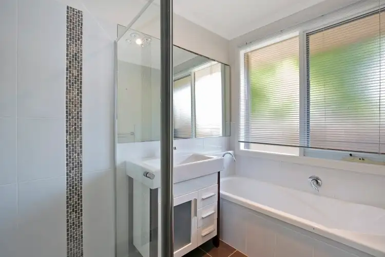 Sixth view of Homely house listing, 2 Tyers Court, Frankston VIC 3199