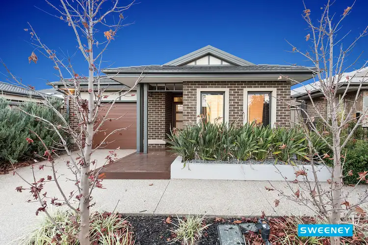 3 Peppermint Grove, Taylors Hill VIC 3037