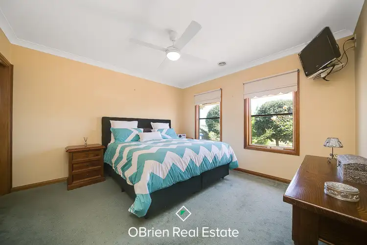 Second view of Homely house listing, 4 Saunton Drive, Cranbourne VIC 3977