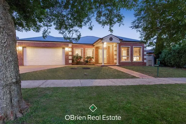 14 Ardblair Terrace, Narre Warren South VIC 3805