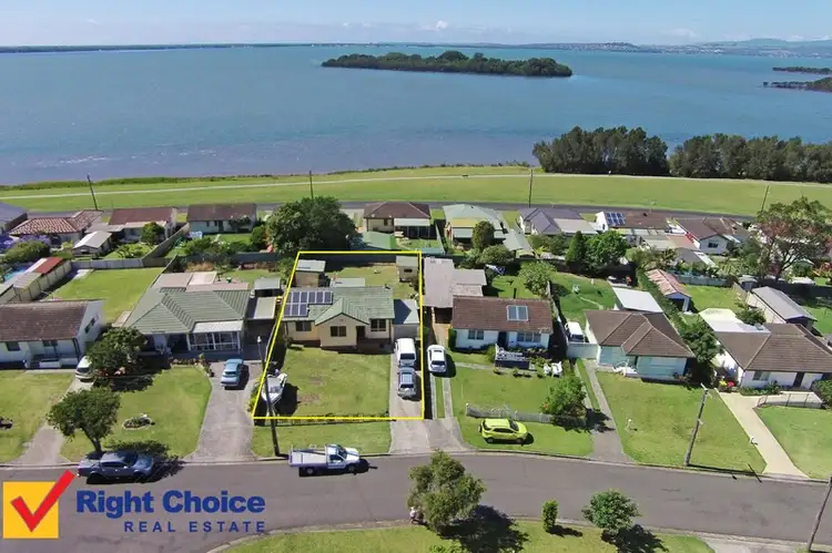 Main view of Homely house listing, 33 Southampton Street, Berkeley NSW 2506
