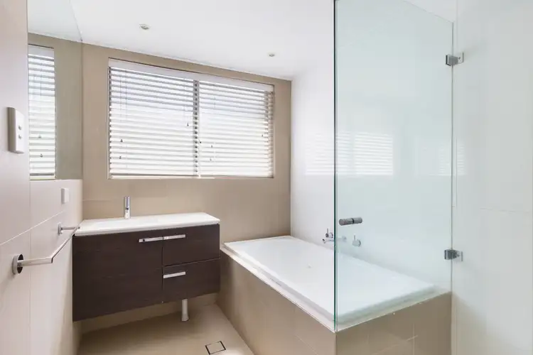 Sixth view of Homely apartment listing, 8/101 Pacific Parade, Dee Why NSW 2099