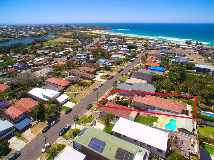 Second view of Homely house listing, 26 Curl Curl Parade, Curl Curl NSW 2096