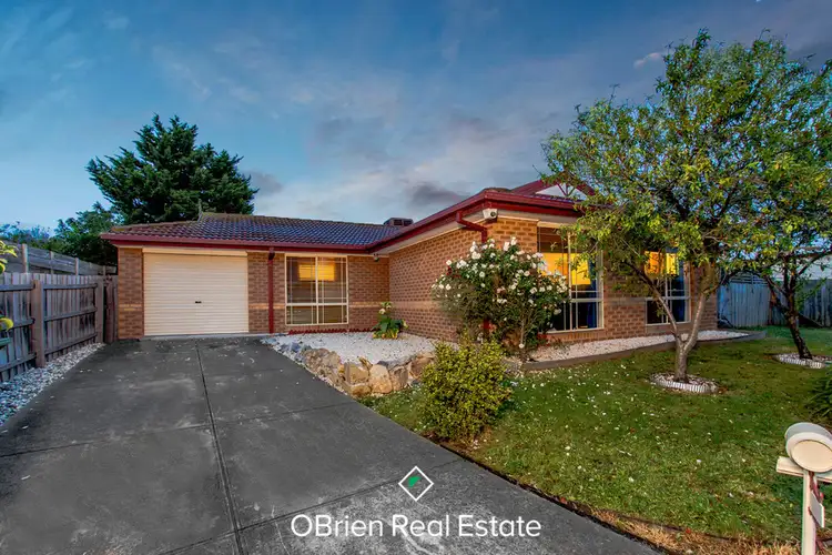 5 Gatwick Court, Cranbourne East VIC 3977