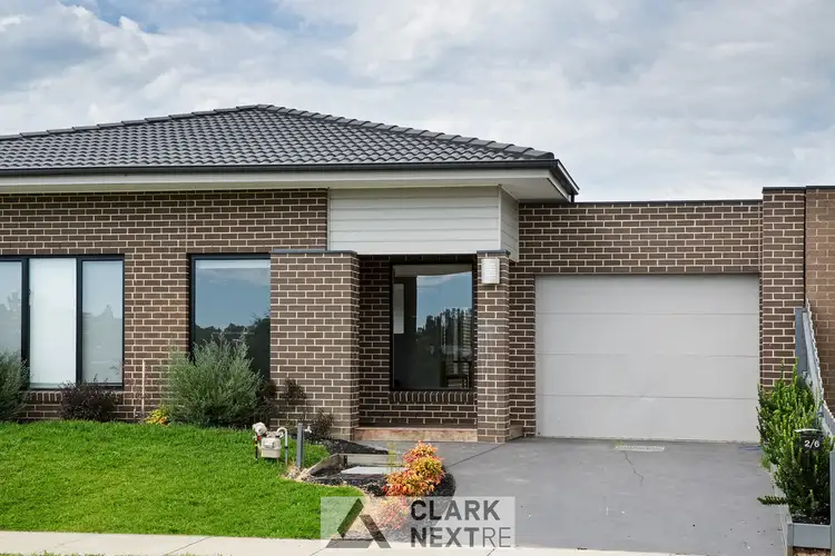1/6 Shakespeare Court, Drouin VIC 3818