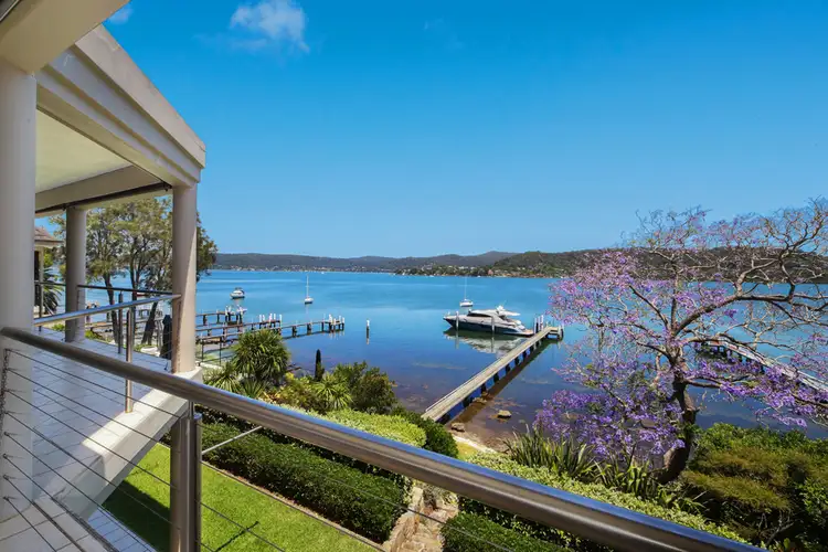 30 Albany Street, Point Frederick NSW 2250