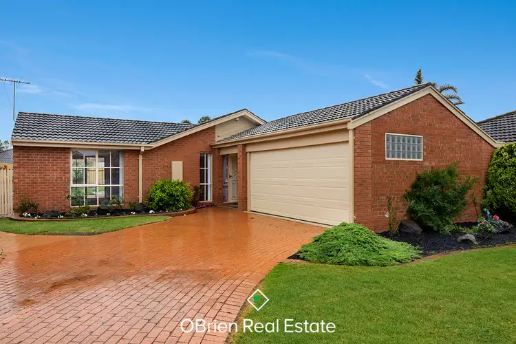 18 Strathaird Drive, Narre Warren South VIC 3805