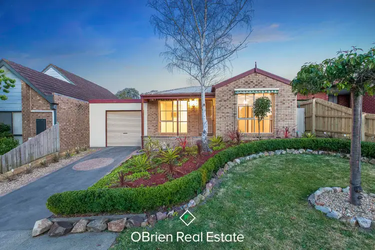 24 Valley View Crescent, Berwick VIC 3806