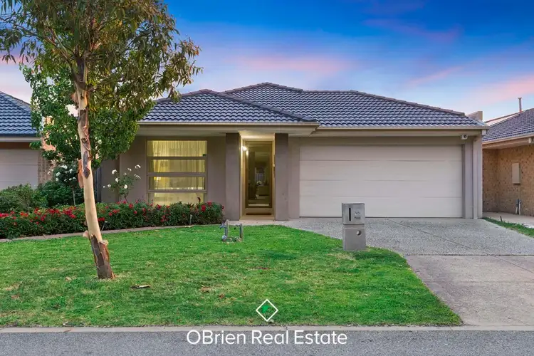 10 Flinders Chase, Sandhurst VIC 3977