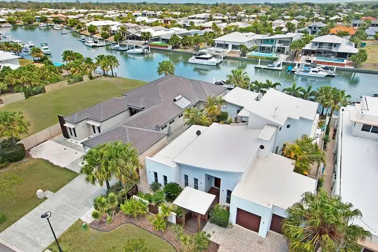 37 North Point, Banksia Beach QLD 4507