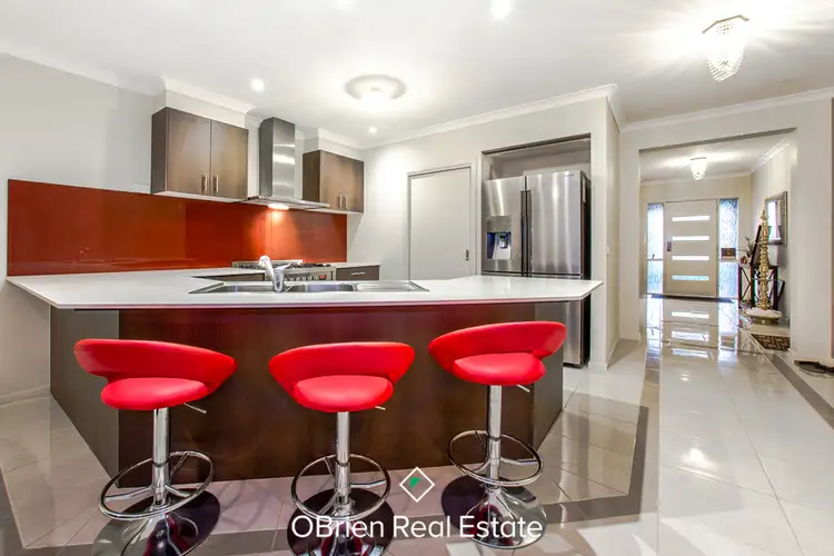 Fifth view of Homely house listing, 10 Beauchamp Way, Cranbourne East VIC 3977