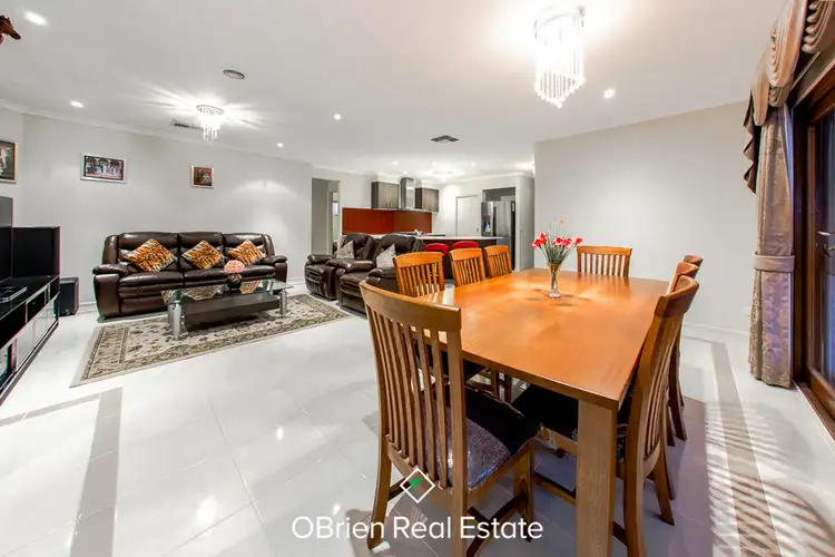 Sixth view of Homely house listing, 10 Beauchamp Way, Cranbourne East VIC 3977