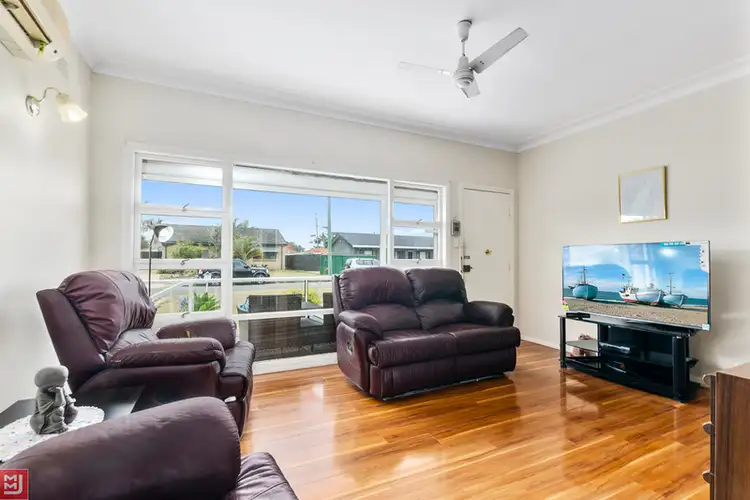 Second view of Homely house listing, 7 Sassafras Avenue, Windang NSW 2528