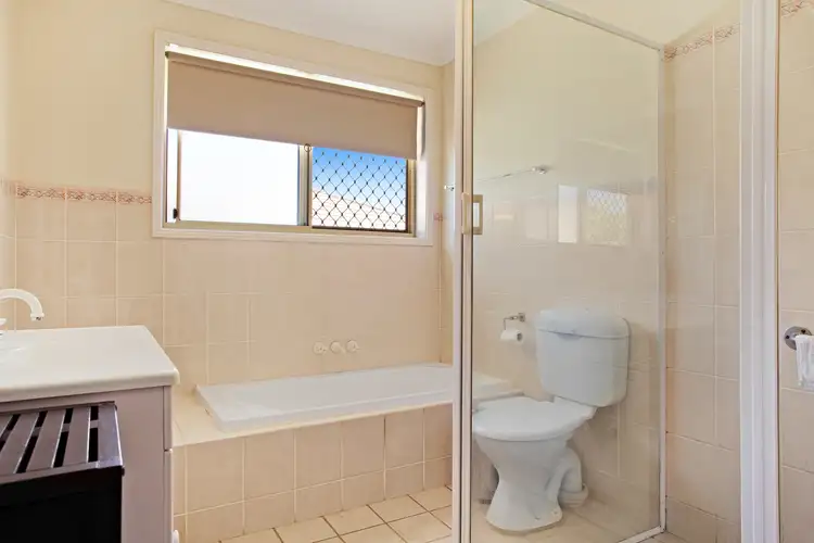 Fifth view of Homely villa listing, 4/6 Louisa Avenue, Highfields NSW 2289
