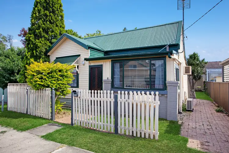 6 Victoria Street, Adamstown NSW 2289