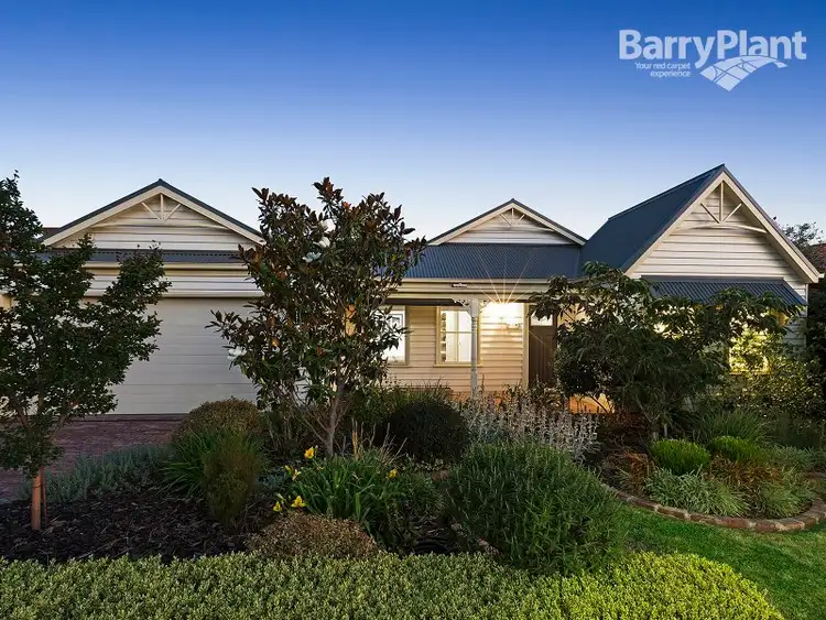 7 Oxley Drive, Pakenham VIC 3810
