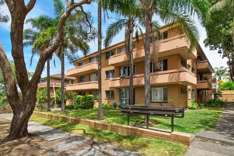 Fourth view of Homely apartment listing, 2/84 Wyadra Avenue, Freshwater NSW 2096