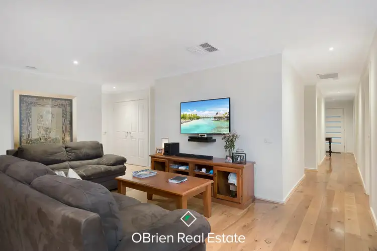 Third view of Homely unit listing, 2/8 Kassan Gardens, Endeavour Hills VIC 3802
