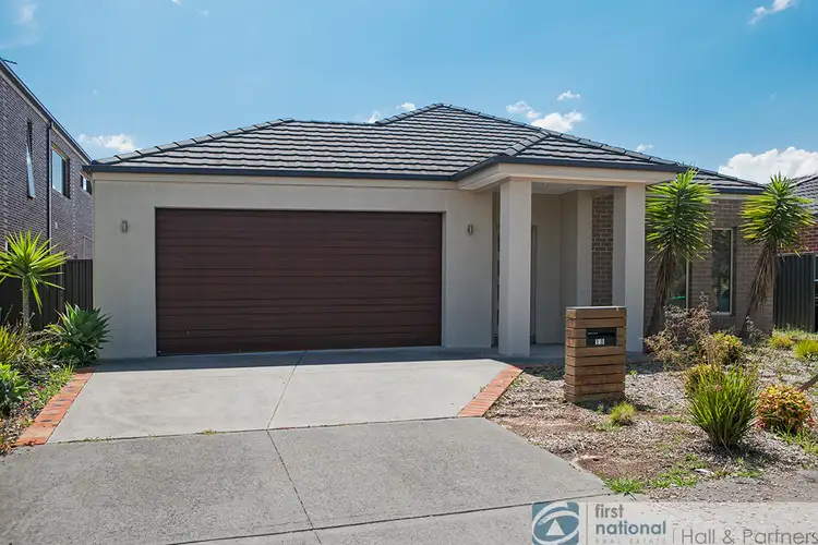 18 Darwin Way, Pakenham VIC 3810