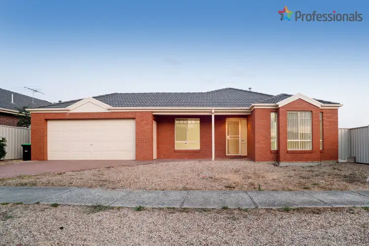 4 Woronora Way, Taylors Hill VIC 3037