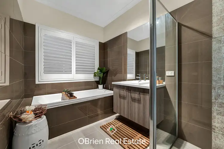 Sixth view of Homely house listing, 5 Winchcombe Way, Cranbourne North VIC 3977