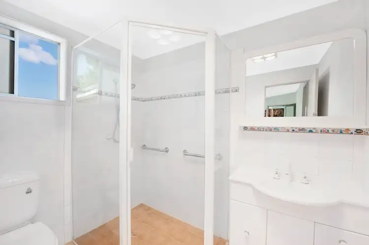 Fifth view of Homely house listing, 4 Maxwell Parade, Frenchs Forest NSW 2086