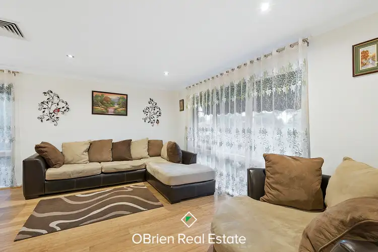 Fourth view of Homely house listing, 25 Haverstock Hill Close, Endeavour Hills VIC 3802