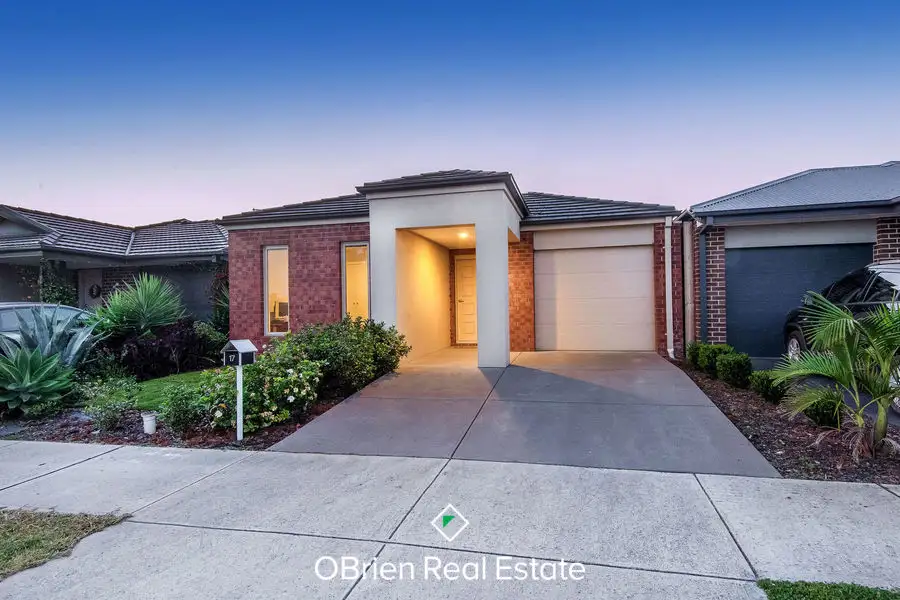 Main view of Homely house listing, 17 Cranbrook Circuit, Officer VIC 3809