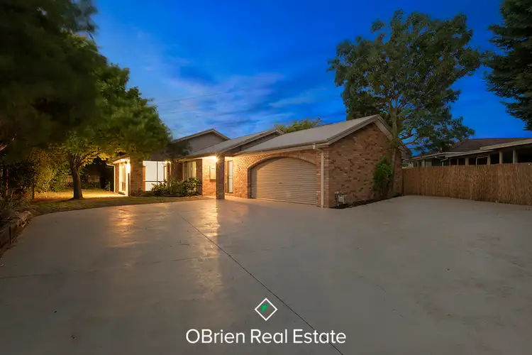Main view of Homely house listing, 8 Skipton Place, Endeavour Hills VIC 3802
