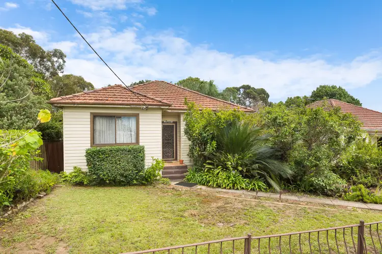 113 Oak Road, Kirrawee NSW 2232